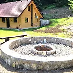 Zeleni Raj Paradise House * Žužemberk