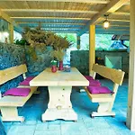 Zeleni Raj Paradise House Nyaraló