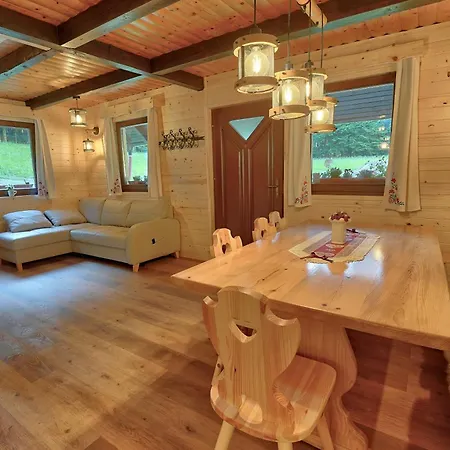 Zeleni Raj Paradise House * Žužemberk