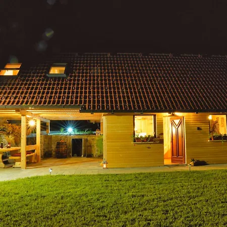 Nyaraló Zeleni Raj Paradise House Žužemberk