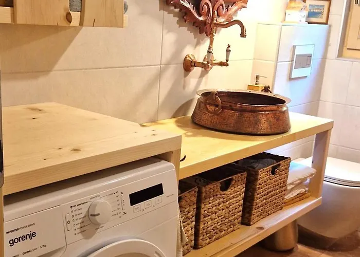 Zeleni Raj Paradise House בית נופש Zuzemberk