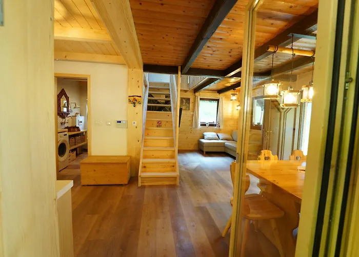 Zeleni Raj Paradise House בית נופש *