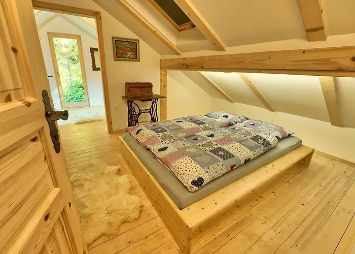 בית נופש Zeleni Raj Paradise House Zuzemberk