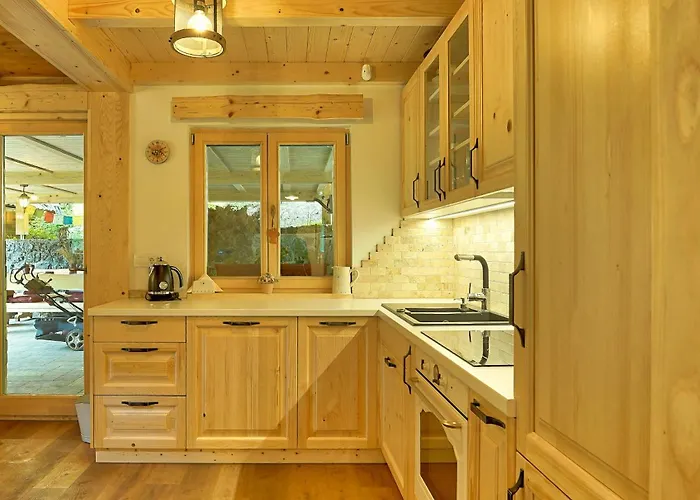 Zeleni Raj Paradise House בית נופש