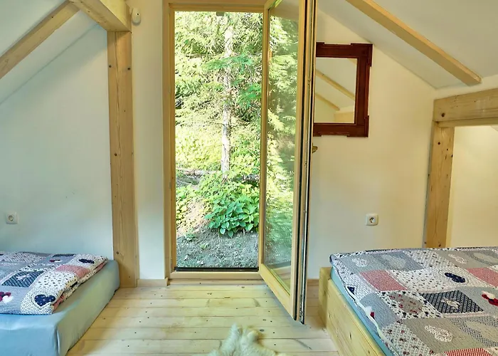 Zeleni Raj Paradise House בית נופש *